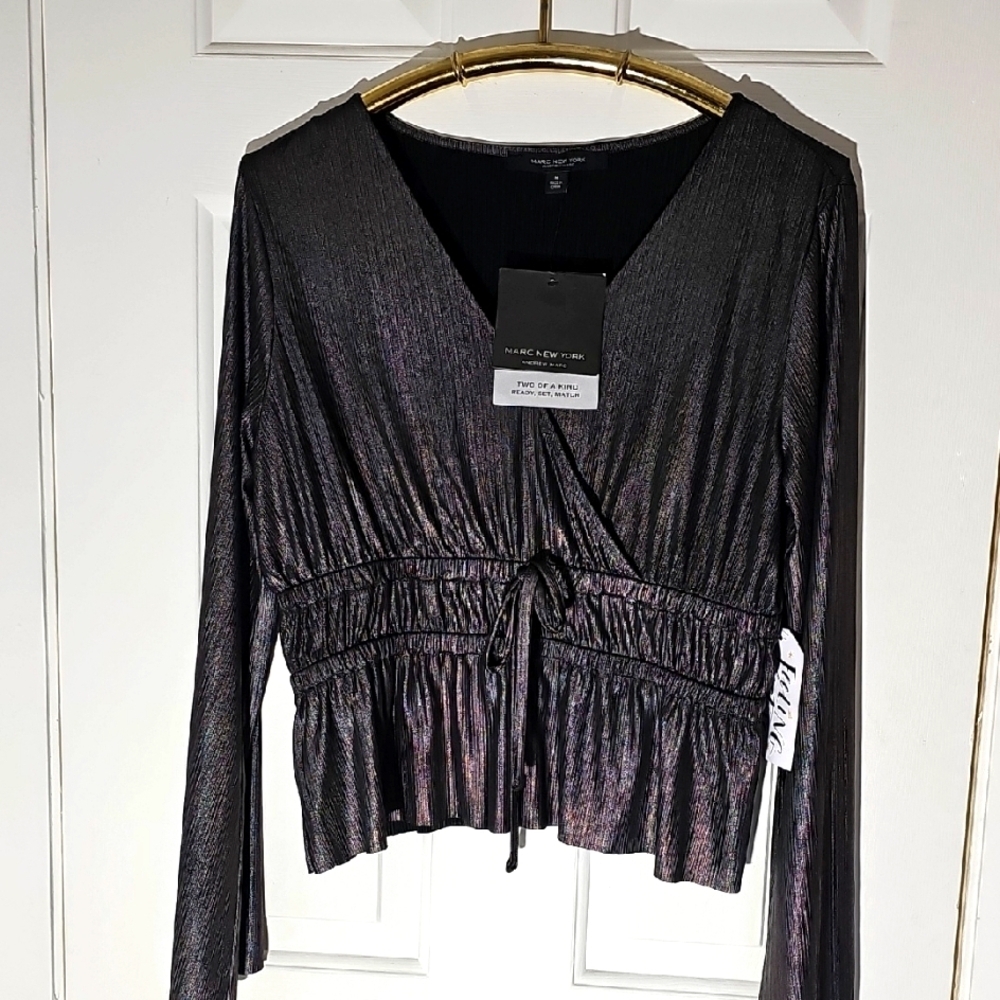 MARC NY Charcoal Metallic Women's‎ Top. NWT. Bell Sleeves. Coctail, Clubs.